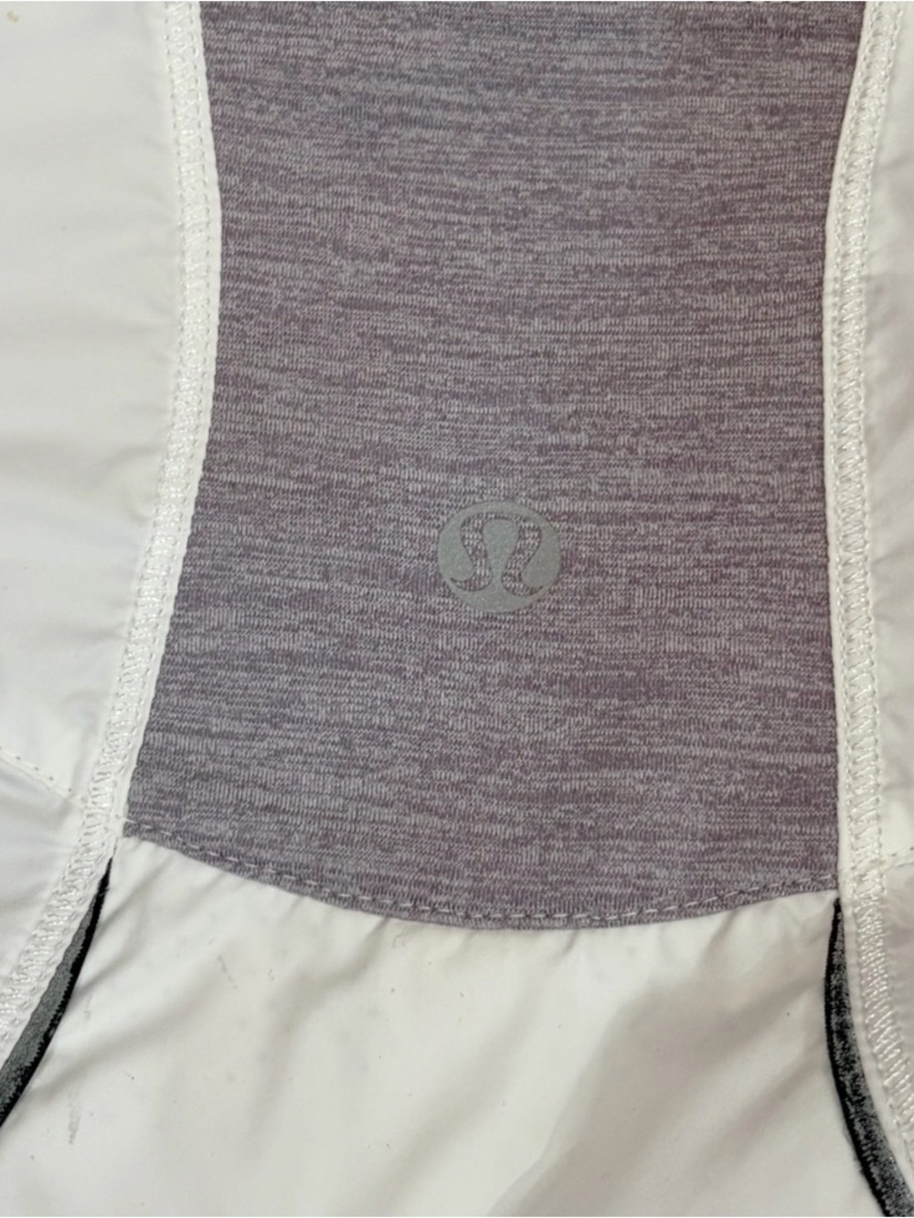 Lululemon Running Windbreaker Jacket White Gray Reflective Thumbholes Women's 6 - Picture 9 of 10